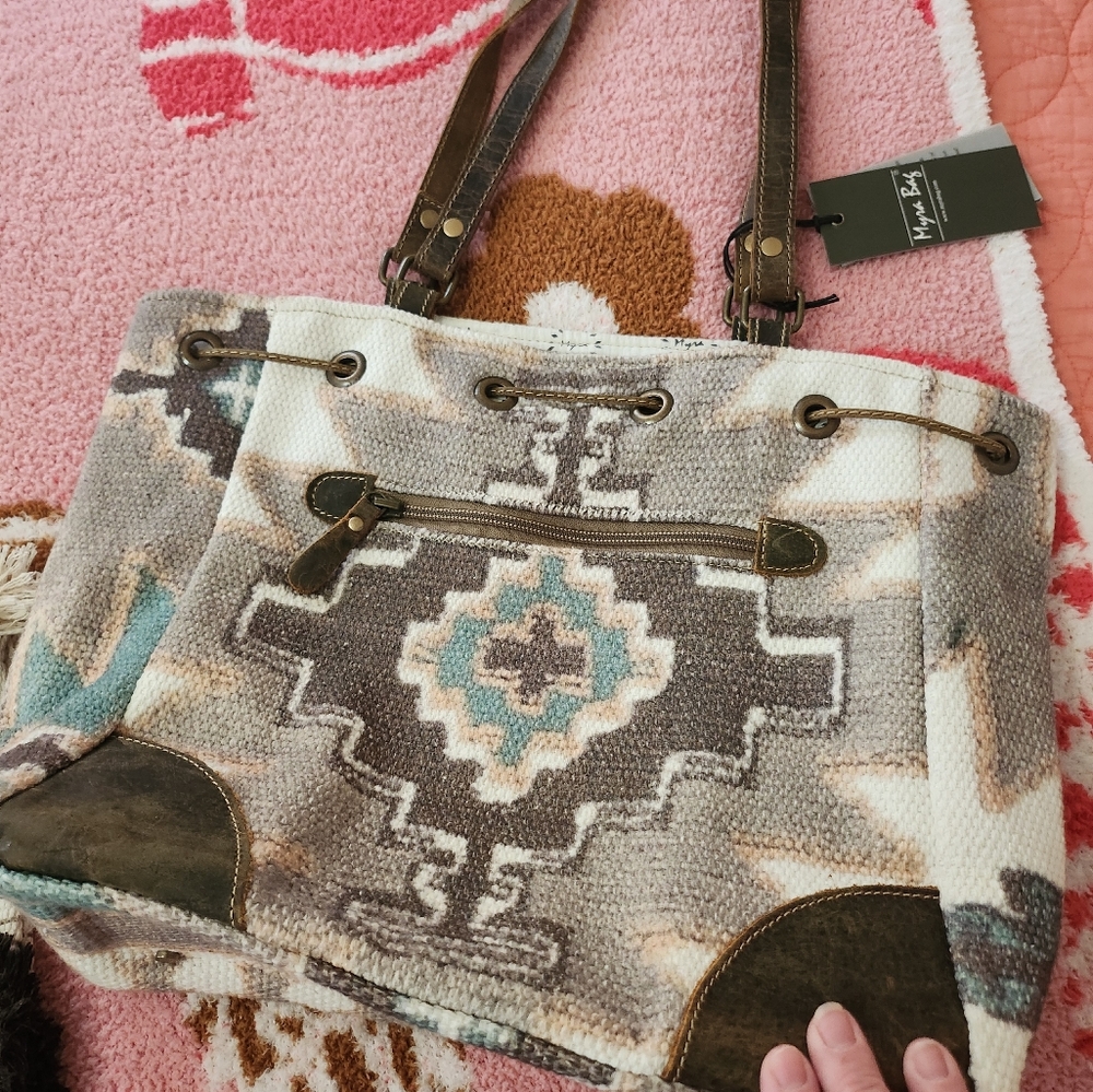 Myra aztec tote